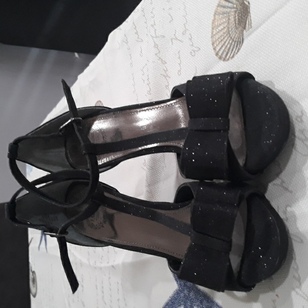 Sparkling high heels.
